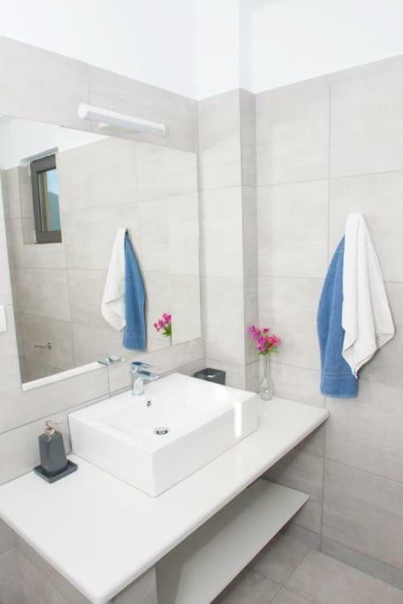 Irene Twin Condo ปลาตาเรีย ภายนอก รูปภาพ